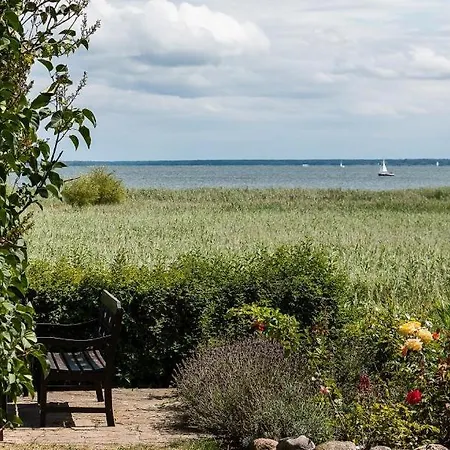 Haus Am Bodden 03 * Ahrenshoop